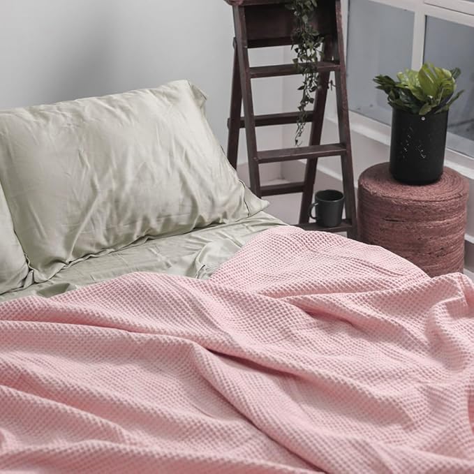 Salt Earth GOTS Certified 100% Organic Cotton Throw Blanket, 55" X 60" Blankets & Throws for Bed, Throw Blanket for Couch,Modern & Cozy Blanket, All Season Waffle Blanket, Soft Blanket (Misty Rose)