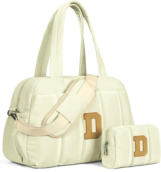 Duffle Bag for Travel Women, Travel Bags，Bridesmaid Gifts-Initial Overnight Bag with Wet Pocket，Lightweight Weekender Bags Personalized Gym Tote with Makeup Pouch