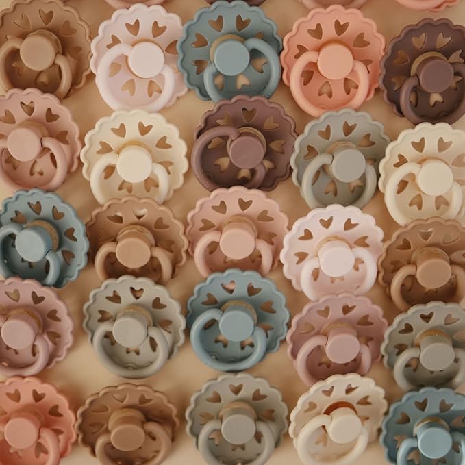 FRIGG Natural Rubber Baby Pacifier 6-Pack Blooming Love | Made in Denmark | BPA-Free (6-18 Months)